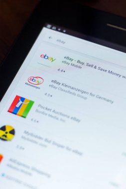 Ryazan, Rusya Federasyonu - 21 Mart 2018 - Ebay simgesi mobil uygulamalar listesi.