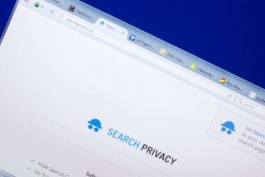 Ryazan, Rusya - 08 Mayıs 2018: Searchprivacy Web sitesi Pc, url - Searchprivacy.co görüntüleme