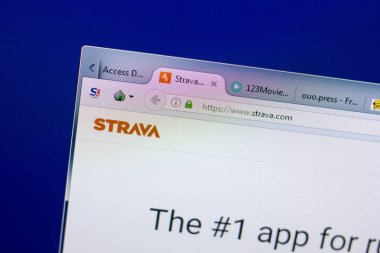 Ryazan, Rusya - 08 Mayıs 2018: Strava Web sitesi Pc, url - Strava.com görüntüleme