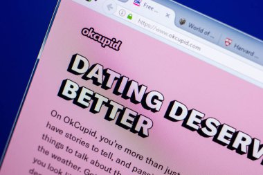 Ryazan, Rusya - 08 Mayıs 2018: Okcupid Web sitesi Pc, url - Okcupid.com görüntüleme