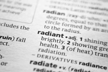 Sözcük ya da cümle Radiant ve sözlükteki tanımı