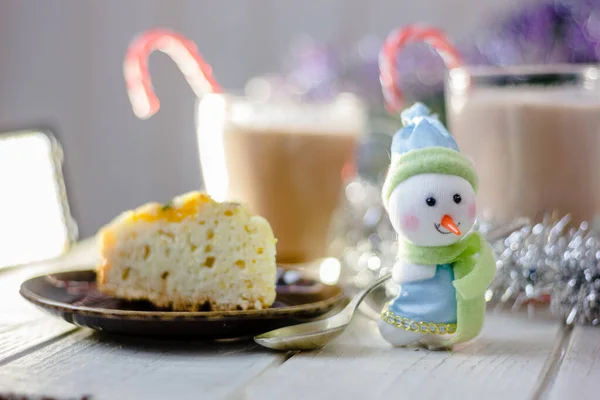 Winter Snowman Sitting Plate Christmas Pie — Stock Photo, Image