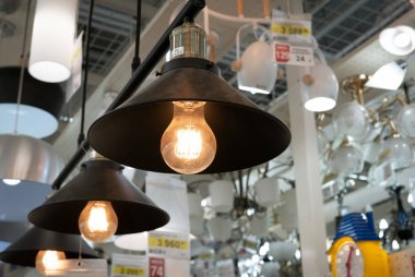 Ryazan, Rusya - 01 Ekim 2019: Piyasada lamba seti.