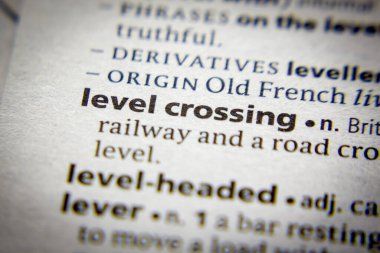 Sözlükte kelime veya ifade düzeyi geçişi