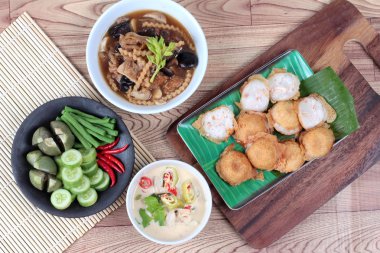 Organik Tay tarifi, hindistan cevizi sütü ve fermente soya sosu çağrı 