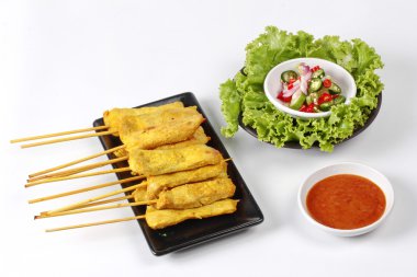 Kömür haşlanmış domuz eti satay, ev 