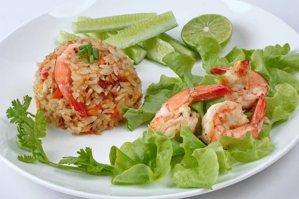 Close up of fried rice with shrimp call Khao Pad Kong in Thai — Stock Photo, Image