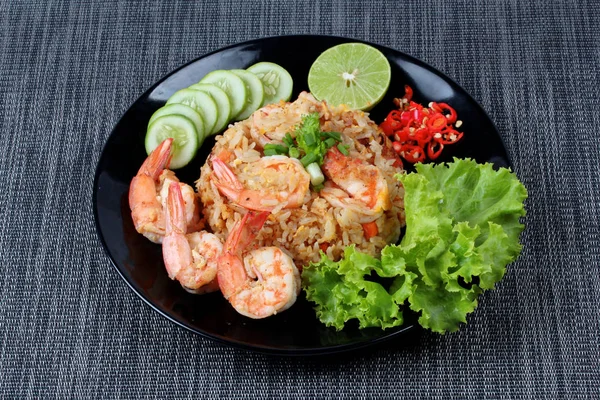 Fried rice with shrimp call Khao Pad Kong in Thai — Stock Photo, Image