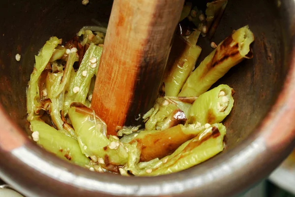 Yeşil biber dip olarak Nam Prik Num yemek ev yapımı — Stok fotoğraf