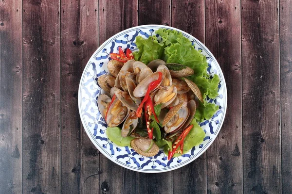 Stir fried clams with roasted chile paste. — Stock Photo, Image