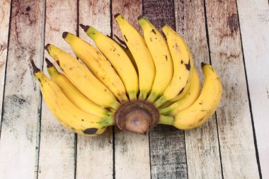 Bayan parmak muz, muz ince sarı grup