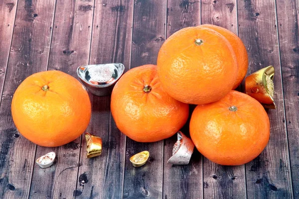 Naranja dorado con plata y oro de lingotes de plata  . —  Fotos de Stock