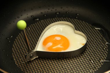 Yemek, kalp şekli desen güneşli yumurta .