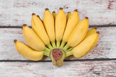 Sarı ekili muz, muz RIPE ekili.