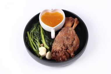 Demlenmiş Domuz eti tarifi yağ.