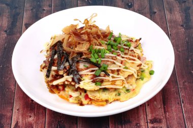 Okonomiyaki (Japon lahana gözleme) tarifi.