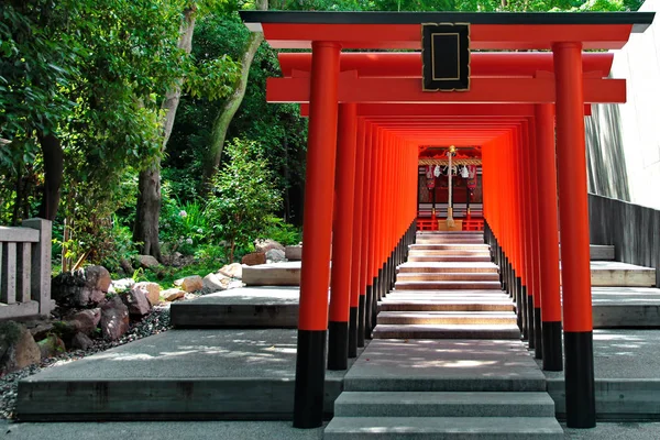 Red archs at Ikuta shrine (God of love place) ,Kobe. — Stock Photo, Image