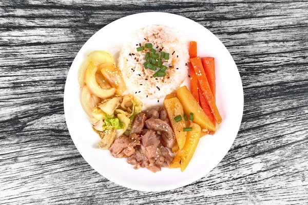 Tayland Yasemin pirinç pilav ile dilimlenmiş por Amerikan Kore tarzında