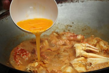 Yemek, tavada kızartılmış Yengeç toz köri içinde ilk on popüler t