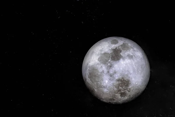 Isoliert von Vollmond am Himmel in der Nacht. — Stockfoto