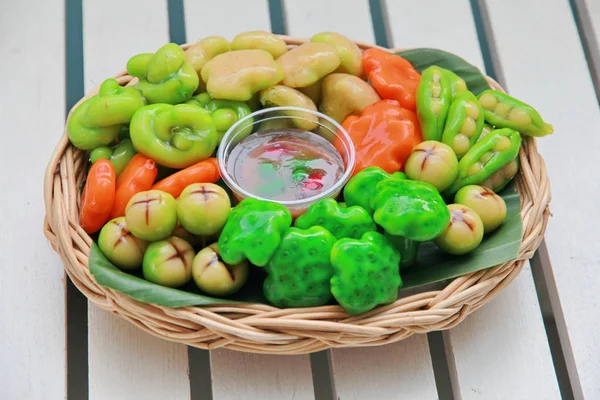 Popular Thai dessert in Deletable imitation fruits,Mung beans th