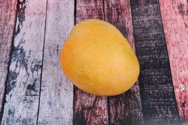 Popüler meyve olgun turuncu kırmızı R2e2 Mango.