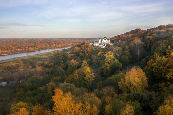 Rus sonbahar renkleri. manzara