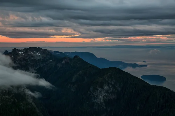 美丽的山脉北部的温哥华 — 图库照片