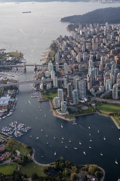 Ponte Burrard e False Creek — Fotografia de Stock