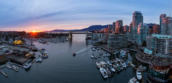 False Creek no centro de Vancouver — Fotografia de Stock