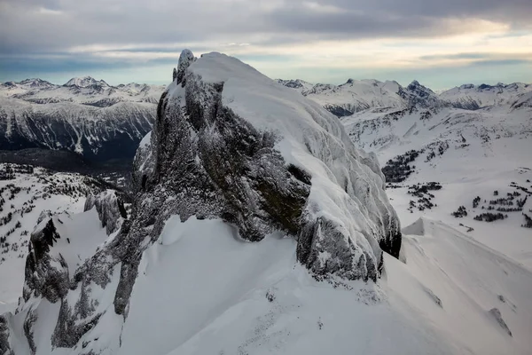Siyah Tusk ile Masa Dağı