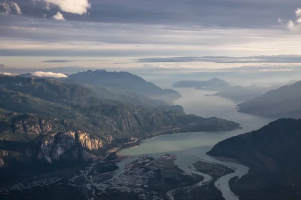 Vista aérea de la ciudad de Squamish — Foto de Stock