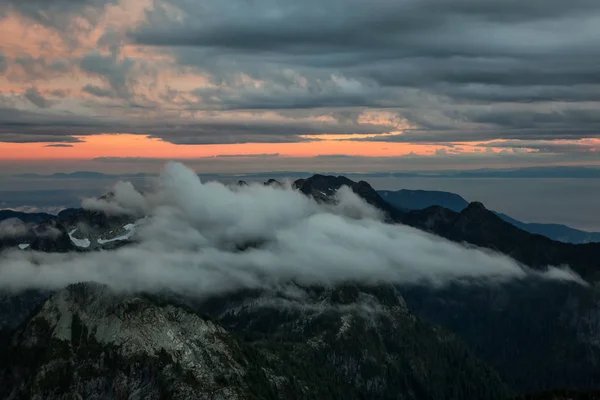 Hermosas montañas al norte de Vancouver — Foto de Stock