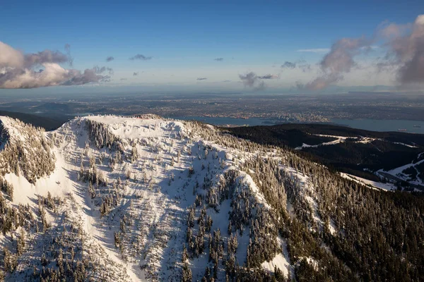 Cypress Mountain com Vancouver City — Fotografia de Stock