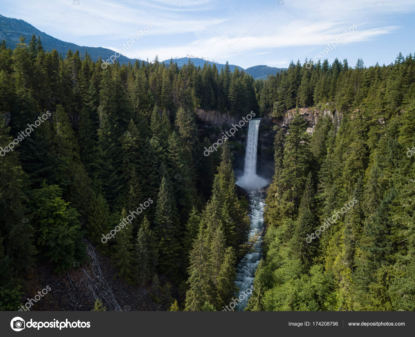 Aerial View Beautiful Waterfall Canyon Brandywine Falls Taken Whistler Squamish — Stock Photo