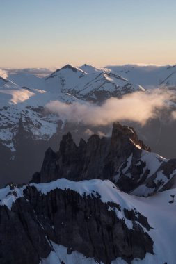 Tantalos aralığının hava manzaralı. Squamish Kuzey Vancouver, British Columbia, Kanada alınan.