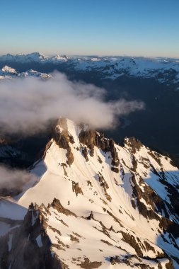 Tantalos aralığının hava manzaralı. Squamish Kuzey Vancouver, British Columbia, Kanada alınan.