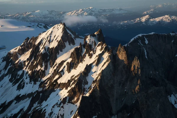 Vista Aérea Del Paisaje Cordillera Tántalo Tomado Cerca Squamish North —  Fotos de Stock