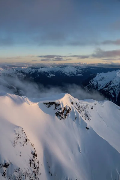 Paisaje Aéreo Surrealista Vista Las Montañas Alrededor Cordillera Tantalus Cerca —  Fotos de Stock