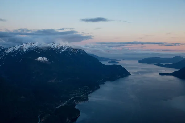 Howe Sound Zataženo Západu Slunce Převzato Leteckého Pohledu Severně Vancouver — Stock fotografie