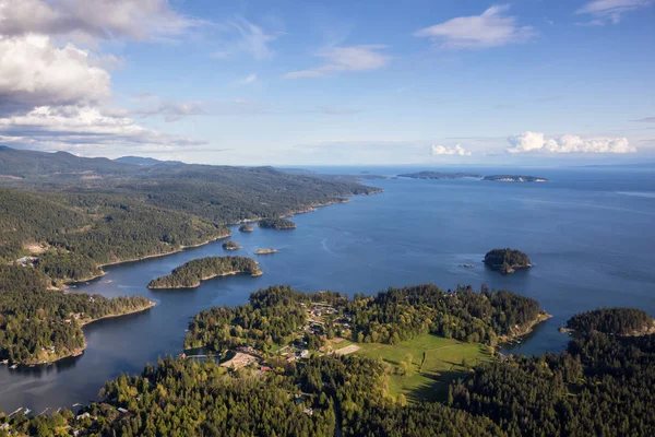 Κάστορας Νησί Στην Ακτή Sunshine British Columbia Καναδάς Κατά Διάρκεια — Φωτογραφία Αρχείου
