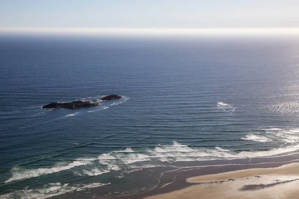 Schöne Aussicht Auf Einen Sandstrand Pazifischen Ozeanufer Der Nähe Von — Stockfoto