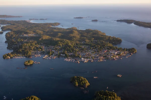 Φωτεινό ηλιόλουστο ηλιοβασίλεμα σε Tofino — Φωτογραφία Αρχείου