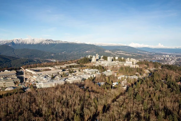 伯纳比山西门弗雷泽大学 Sfu 鸟瞰图 图片拍摄于温哥华下大陆 不列颠哥伦比亚 加拿大 — 图库照片