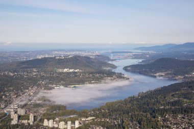 Sabah erken sırasında Vancouver şehir, British Columbia, Kanada, havadan görünümü.
