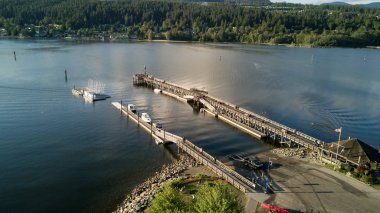 Rocky Point sprey Parkı, Port Moody, büyük Vancouver, Bc, Kanada, ahşap bir iskele üzerinde havadan görünümü.