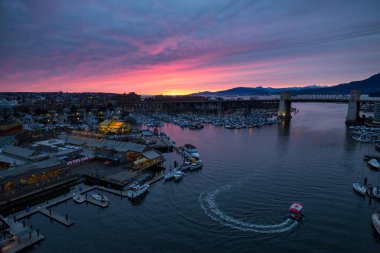 False Creek anteni