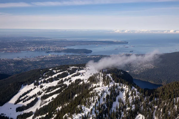Grouse Mountain British Columbia Canadá Tirado Uma Vista Aérea Durante — Fotografia de Stock