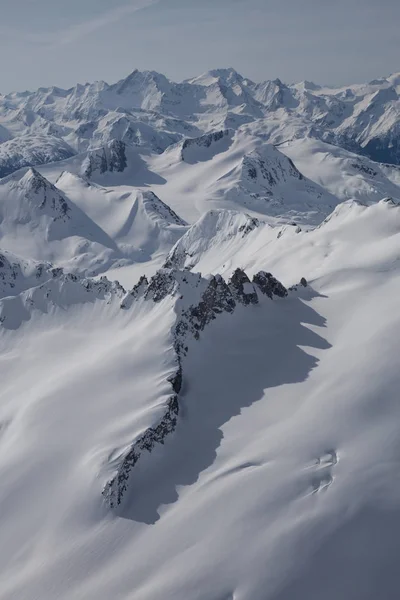 Vista Aérea Glaciar Remoto Picos Montaña Columbia Británica Canadá — Foto de Stock