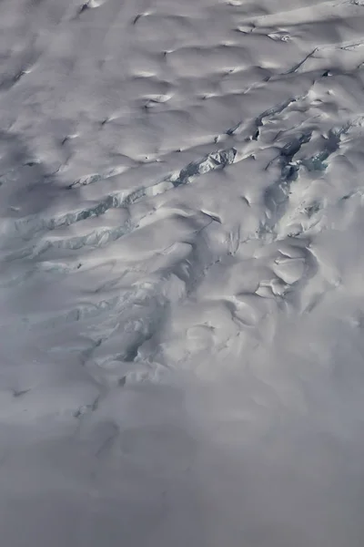 Formación de nieve en un glaciar — Foto de Stock